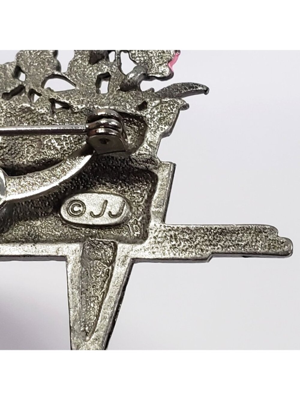 Vintage JJ Jonette Jewelry Wheelbarrow Brooch with Flowers & Gold-Tone Wheel - Picture 3 of 6